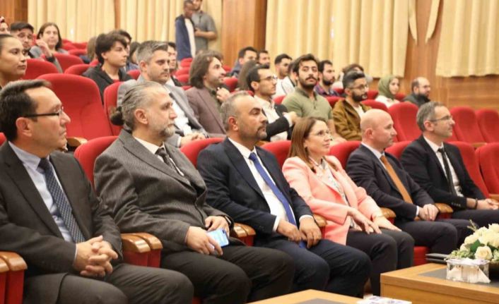 BARÜ yapay zekâ eğitimleriyle dijital dönüşüme katkı sunuyor