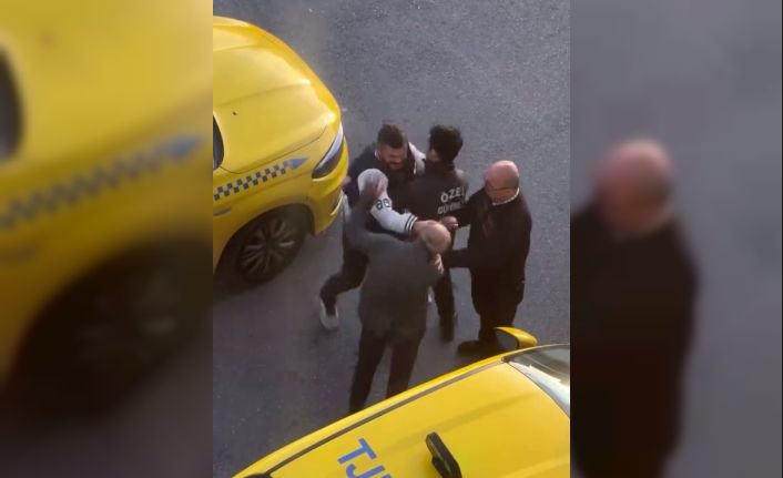 Başakşehir’de taksiciye meslektaşının tokatlı saldırısı kamerada
