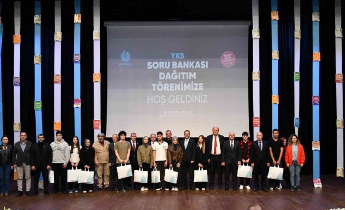 Başiskele’de 1219 öğrenciye YKS soru bankası desteği