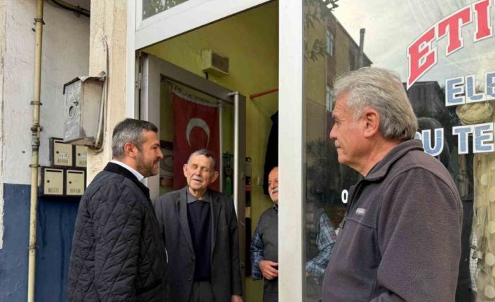 Başkan Çetinkaya, vatandaşların taleplerini dinliyor