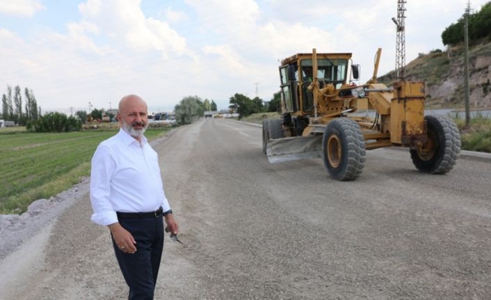 Başkan Çolakbayrakdar: "Kırsal mahallelerimizde de hizmet rekoru kırıyoruz"