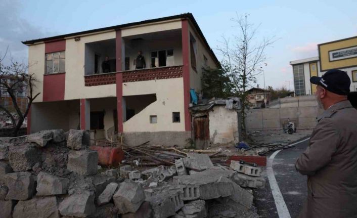 Başkan Çolakbayrakdar Uğurevler’de: "Geleceğin modern mahallesini inşa ediyoruz"