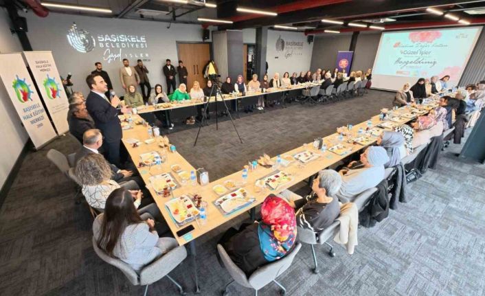 Başkan Özlü: "Güçlü kadın, güçlü Türkiye demektir"