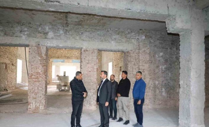 Başkan Şerifoğulları, tarihi öğretmenevinde çalışmaları inceledi