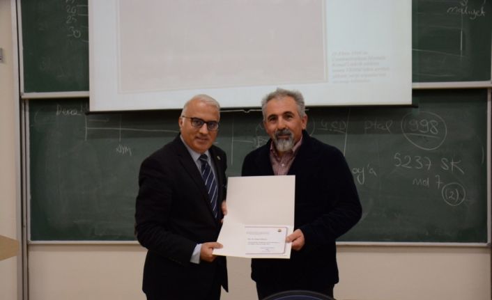 ’Başöğretmen Atatürk, Modernleşme ve Hukuk’ konferansı gerçekleştirildi