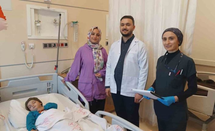 Batman‘da kek ve ceviz parçası akciğerine kaçtı