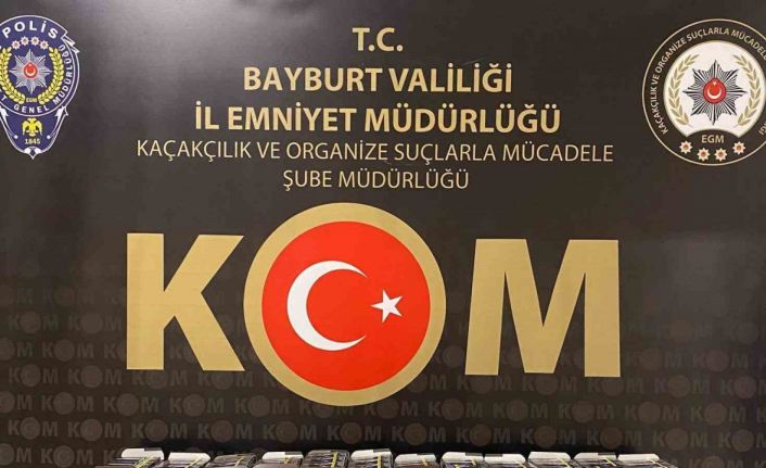 Bayburt’ta kaçak tütün ve alkol operasyonu yapıldı