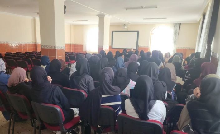 Bayburt’ta Kur’an kursu öğrencilerine yönelik seminerler devam ediyor