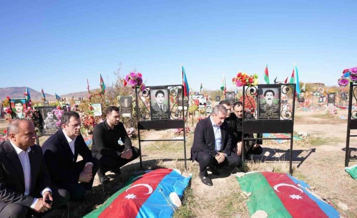 BBP Genel Başkanı Destici, Ağdam’da şehitliği ziyaret etti