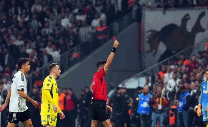 Beşiktaş’ın kaptanı Orkun Kökçü, Fenerbahçe derbisinde kırmızı kart gördü!