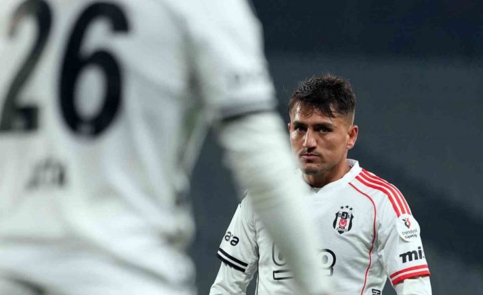 Beşiktaş’ta Cengiz Ünder penaltıyı kaçırdı