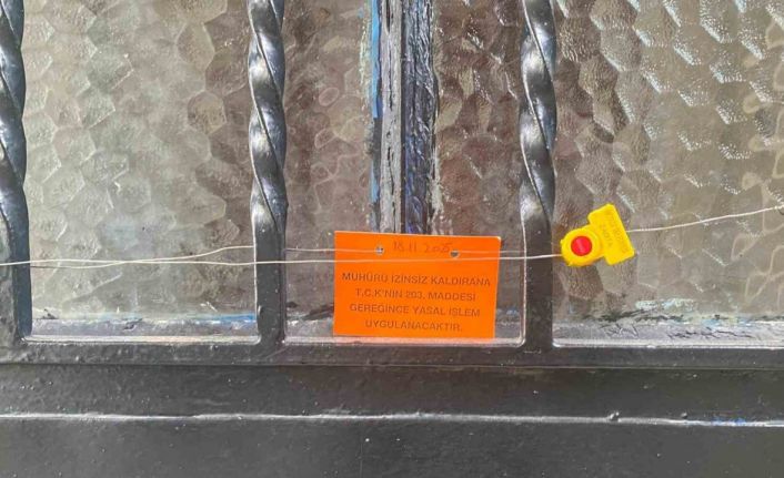 Beykoz’da duvarları ve zemini çatlayan 2 bina mühürlenerek tahliye edildi