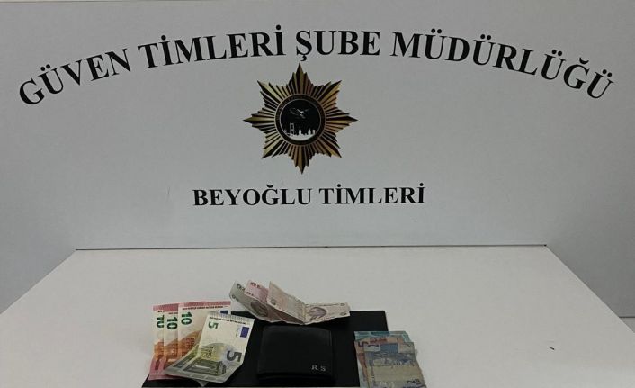 Beyoğlu’nda güven timleri yankesiciyi suçüstü yakaladı