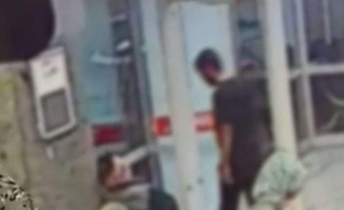 Beyoğlu’nda hastanede cep telefonu hırsızlığı kamerada