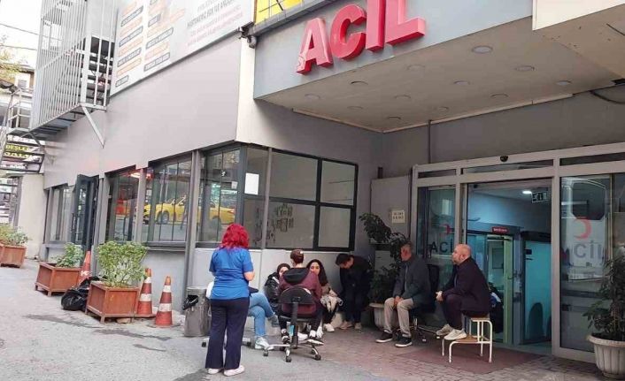 Beyoğlu’nda özel hastane "deprem tadilatı" gerekçesiyle kapatıldı, işten çıkarılan çalışanlar tepki gösterdi