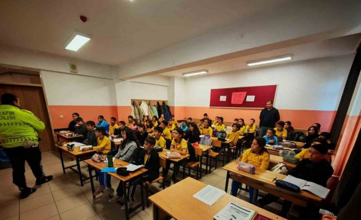 Beypazarı’nda okullarda trafik ve yaya güvenliği eğitimi