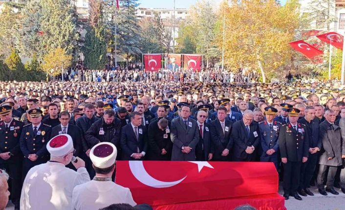 Bilecik şehidini 15 bin kişi ile uğurladı