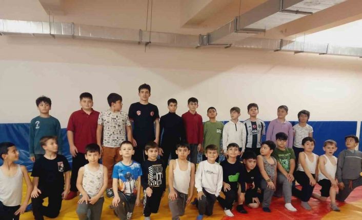 Bilecik’te güreş ve wushu eğitimi sürüyor