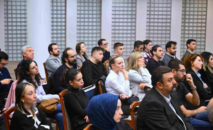 Bilişim sektörü BTSO Akademi’de geleceğin kodlarını yazdı
