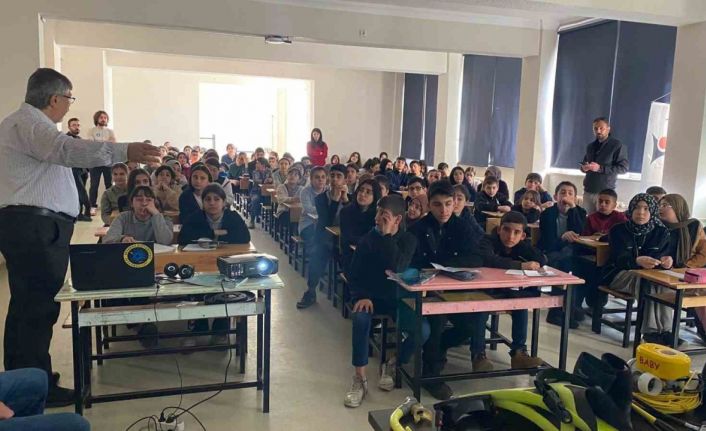 Bitlis, Van ve Muş illerindeki öğrenciler "Mavi Bilim’le" buluştu