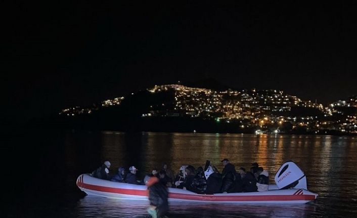Bodrum açıklarında 30 düzensiz göçmen yakalandı