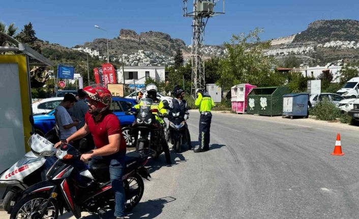 Bodrum’da abartı egzozlu motosiklete 28 bin 937 lira ceza