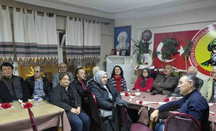 Bozüyük Ertuğrulgazi Derneğinde Öğretmen Günü programı düzenlendi