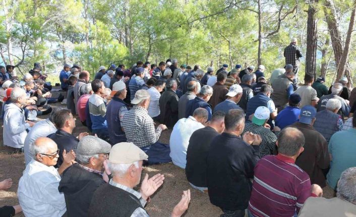 Bozyazı’da asırlık ’yağmur duası’ geleneği bu yıl da devam etti