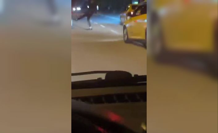 Bursa’da korsan taşımacılık yapan sürücüyü taksiciler kovaladı