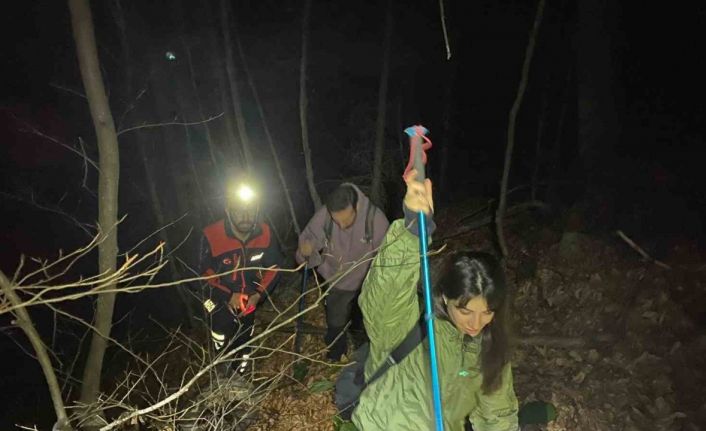 Bursa’da Saitabat Şelalesi’nde kaybolan iki kişi kurtarıldı