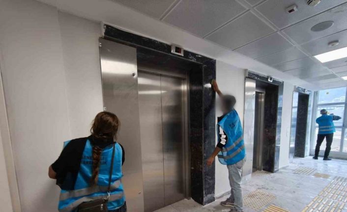 Bursa’da yükümlüler KYK yurtlarını temizledi