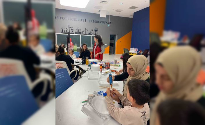 Büyükşehirden ara tatilde bilim şöleni: Çocuklar bilimle buluştu