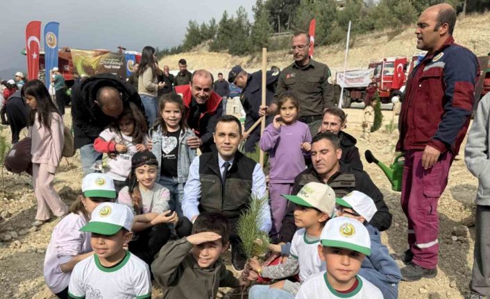Çamlıyayla’da geleceğe nefes olacak fidanlar toprakla buluştu