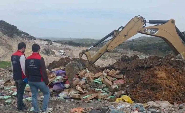 Çanakkale’de hijyenik olmayan şarküteri işletmesinde el konulan ürünler imha edildi