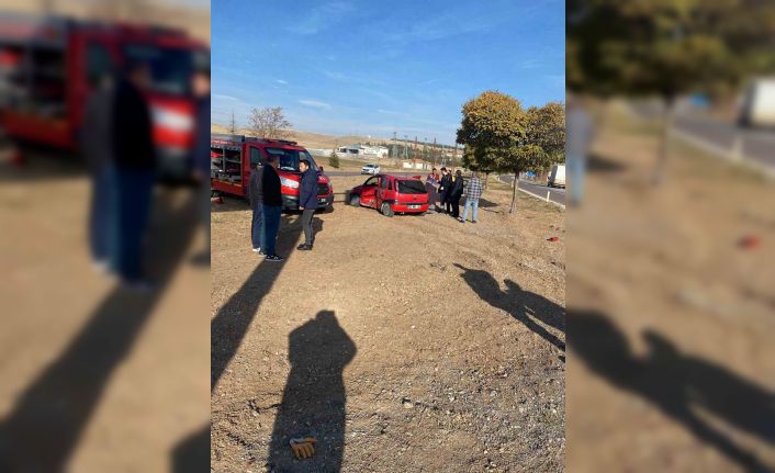 Çankırı’da hafif ticari araç ile otomobil çarpıştı: 1 ölü, 4 yaralı
