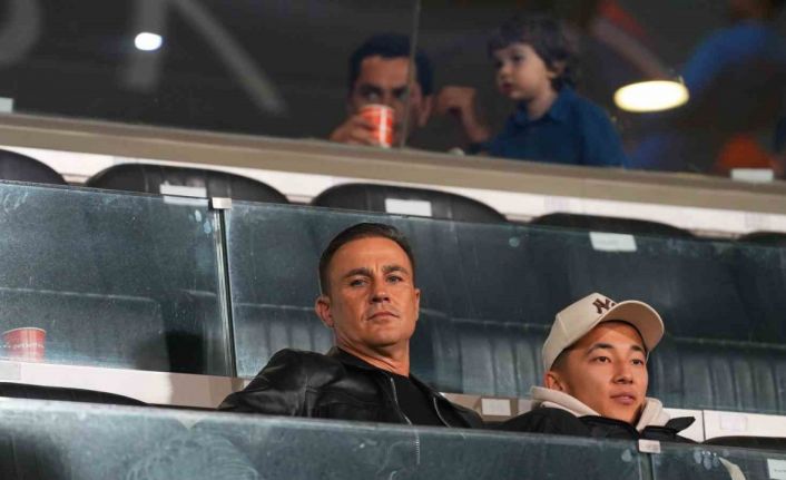 Cannavaro, Başakşehir-Kocaelispor maçının tribünden takip etti