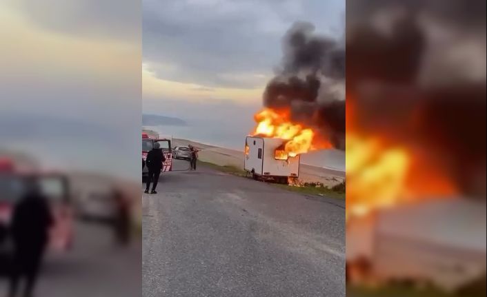 Çatalca’da alevler arasında kalan karavan küle döndü