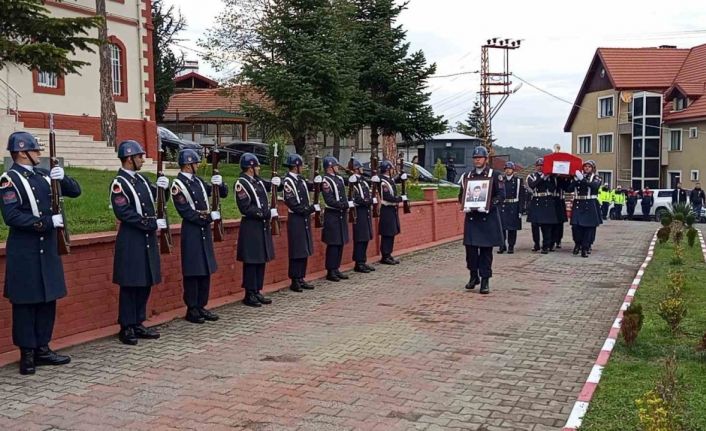 Çaycuma’da kalbine yenik düşen jandarma personeline son görev