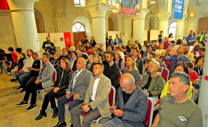Çeşme’de satranç turnuvası düzenlendi