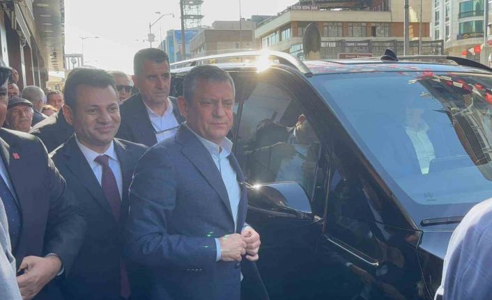 CHP Genel Başkanı Özel Gaziantep’te partililerle bir araya geldi