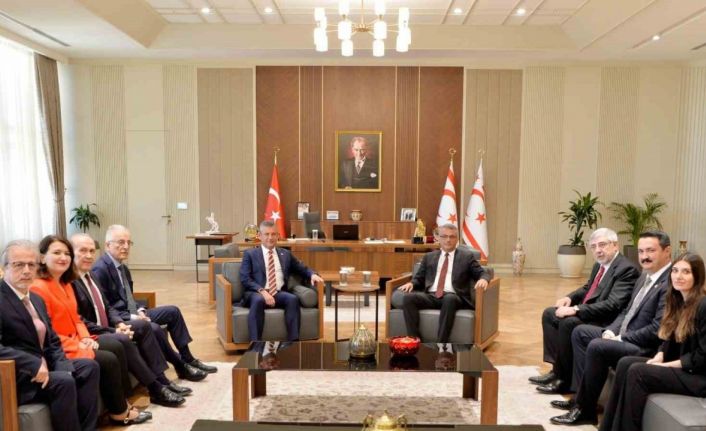 CHP Genel Başkanı Özel, KKTC Cumhurbaşkanı Erhürman’ı ziyaret etti