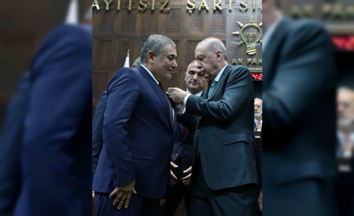 CHP’den istifa eden Aksu Belediye Başkanı Yıldırım AK Parti’ye katıldı