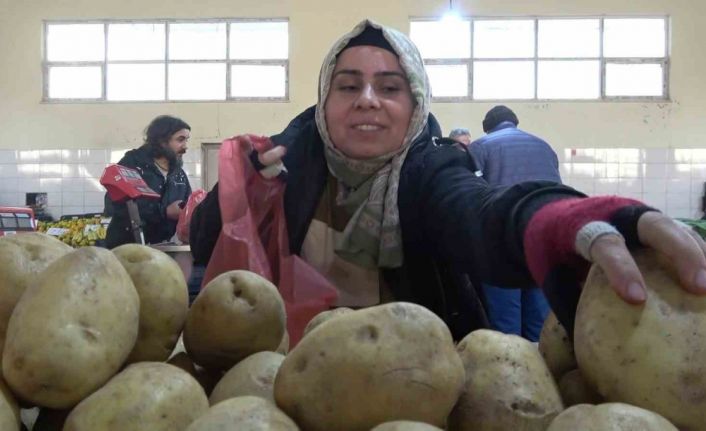 Çocuk gelişimci pazarcı: Amasya pazarının tek kadın esnafı