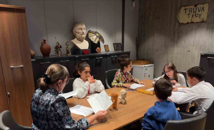 Çocuklar Troya Müzesi’ni ele geçirdi