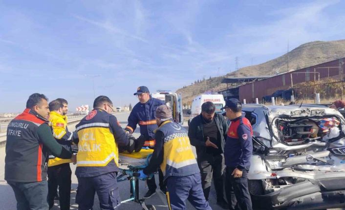 Çorum’da cip ile kamyon çarpıştı: 5 yaralı