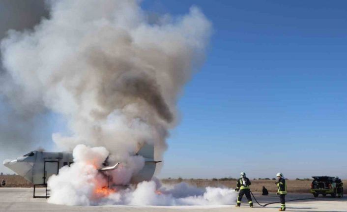 Çukurova Havalimanı’nda uçak kazası tatbikatı gerçeğini aratmadı