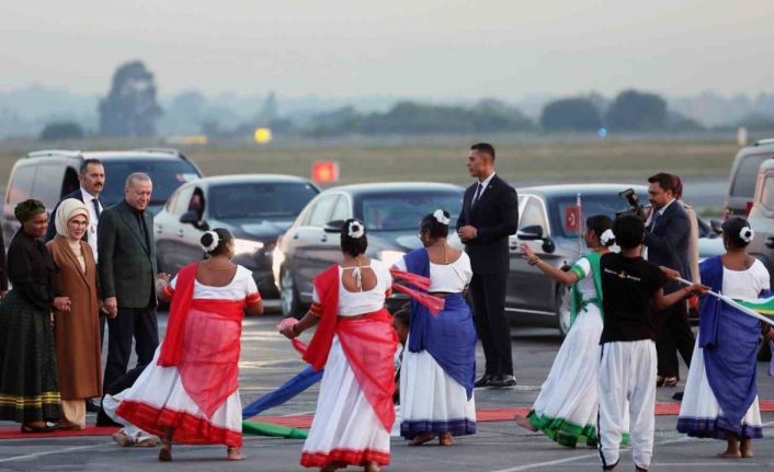 Cumhurbaşkanı Erdoğan, G20 Liderler Zirvesi için Güney Afrika’ya geldi