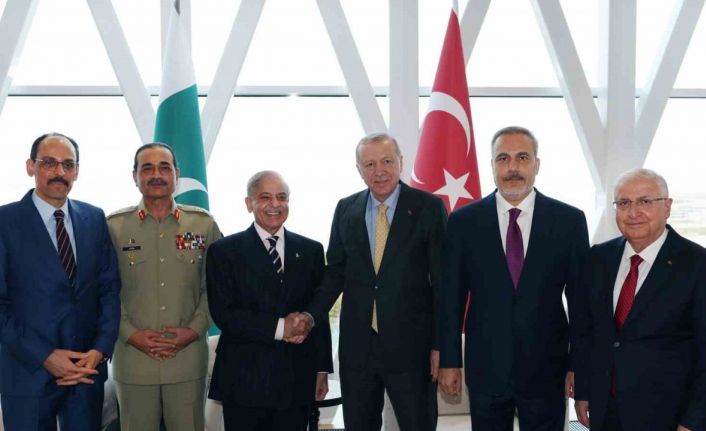 Cumhurbaşkanı Erdoğan, Pakistan Başbakanı Şerif ile bir araya geldi