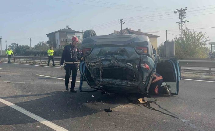 D-650’de otomobil takla attı: 2 yaralı