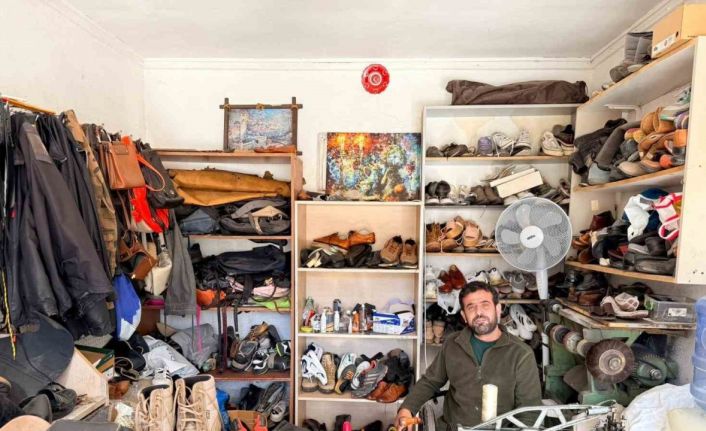 Datça’da 26 yıldır ayakkabı tamirciliği yapıyor